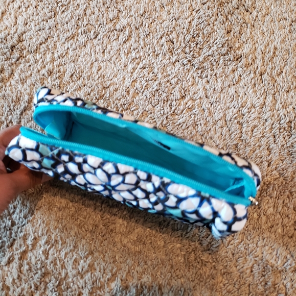 Bags - Picture 2 of 6